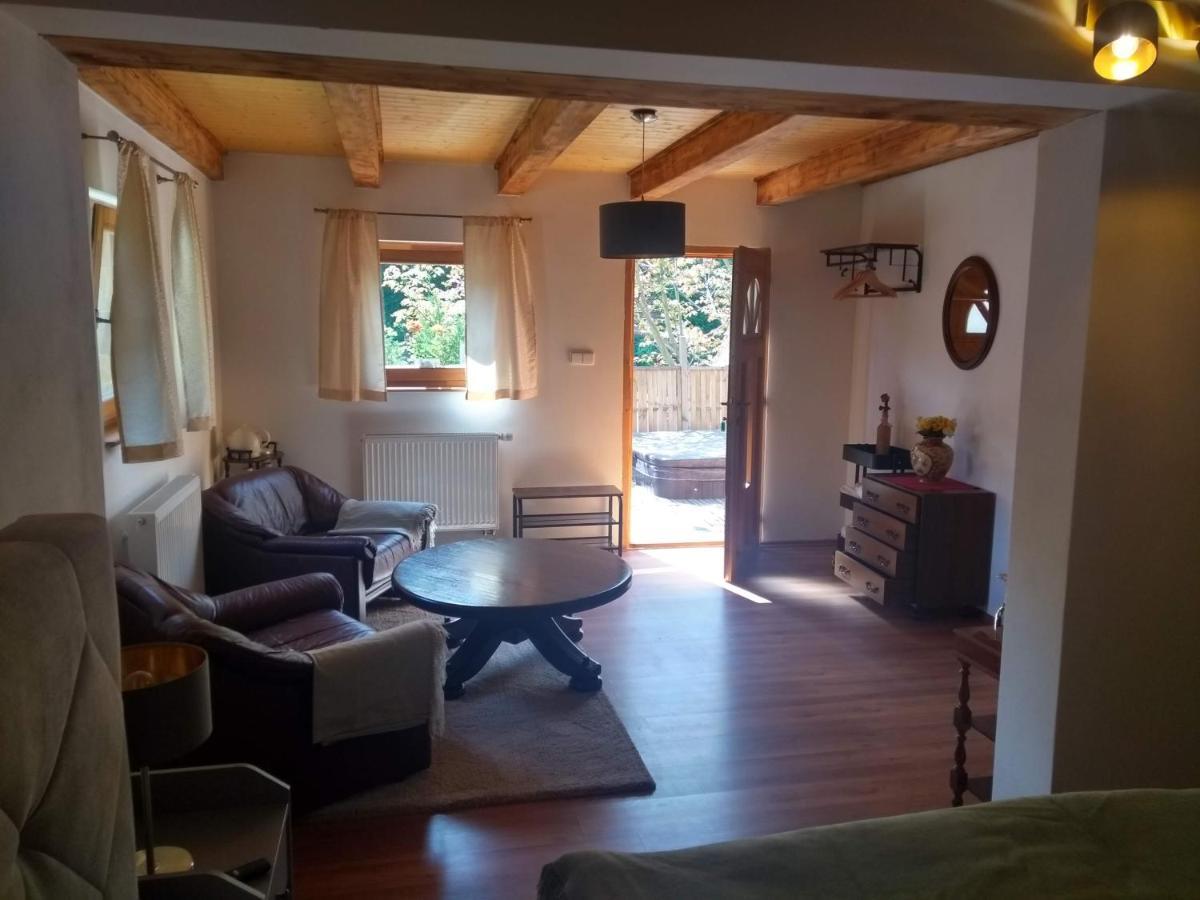 Stodola-Soukromy Apartman Pro Dva S Venkovni Virivkou Карлштейн Екстер'єр фото